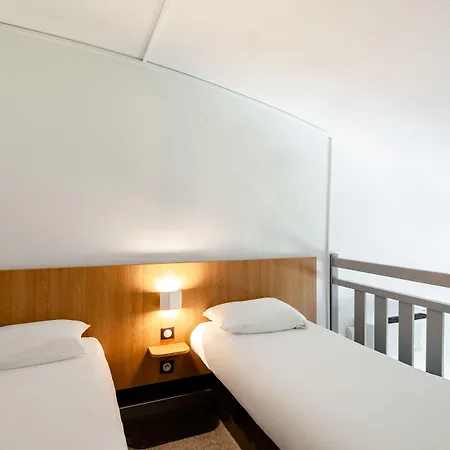 Paris Cdg Aeroport Hotel 2*